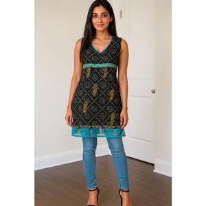 beautiful short kurti in Blue sleeveless